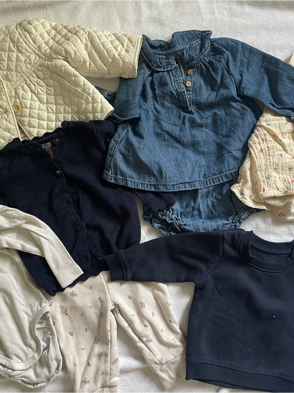 Lot vêtements bébé fille 6-12 mois